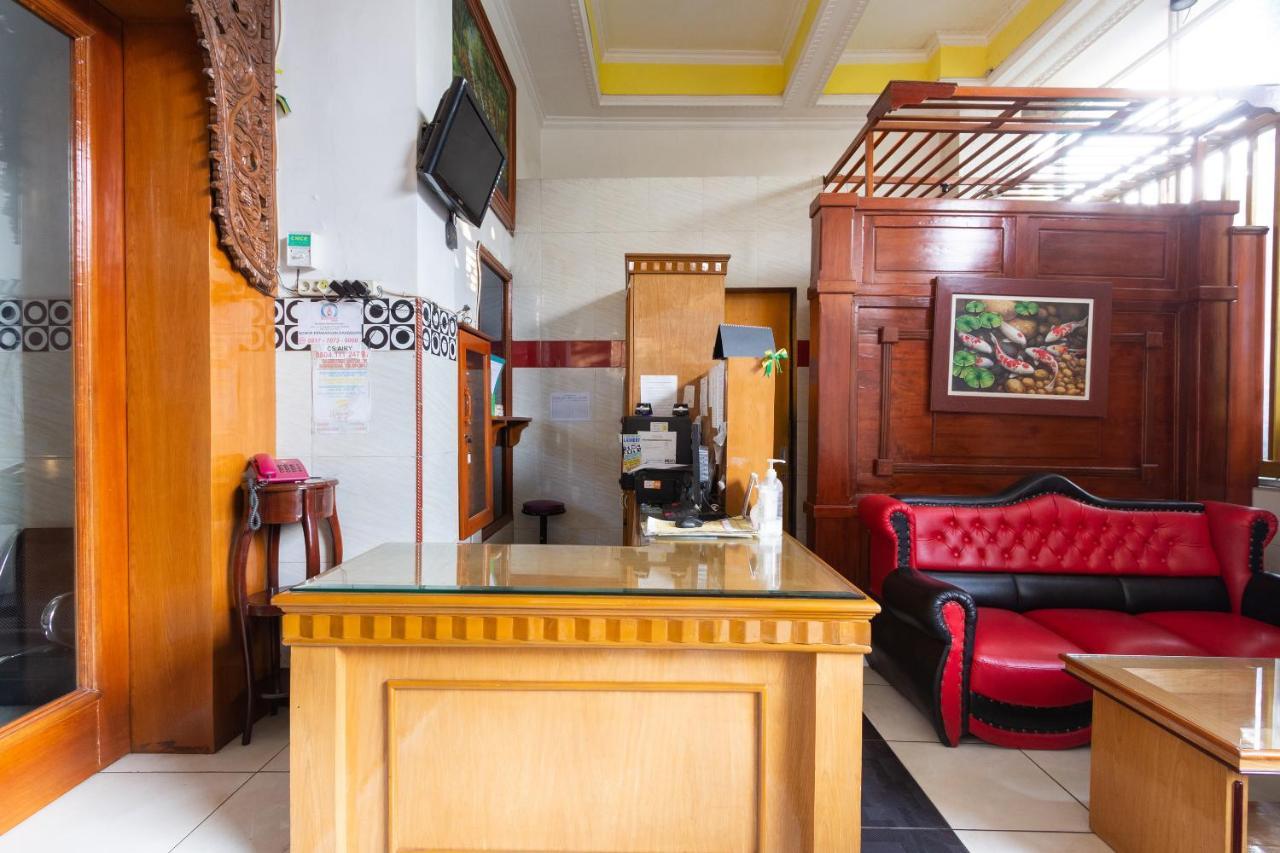 Homestay Gayatri Sawojajar Near Univ Negeri Malang Kampus 2 Mitra Reddoorz Екстер'єр фото