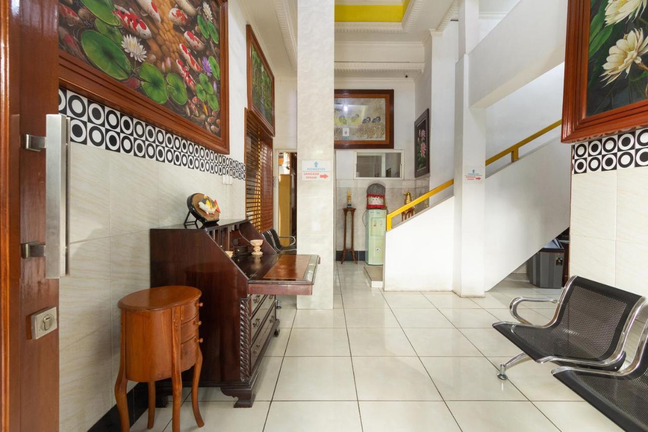 Homestay Gayatri Sawojajar Near Univ Negeri Malang Kampus 2 Mitra Reddoorz Екстер'єр фото