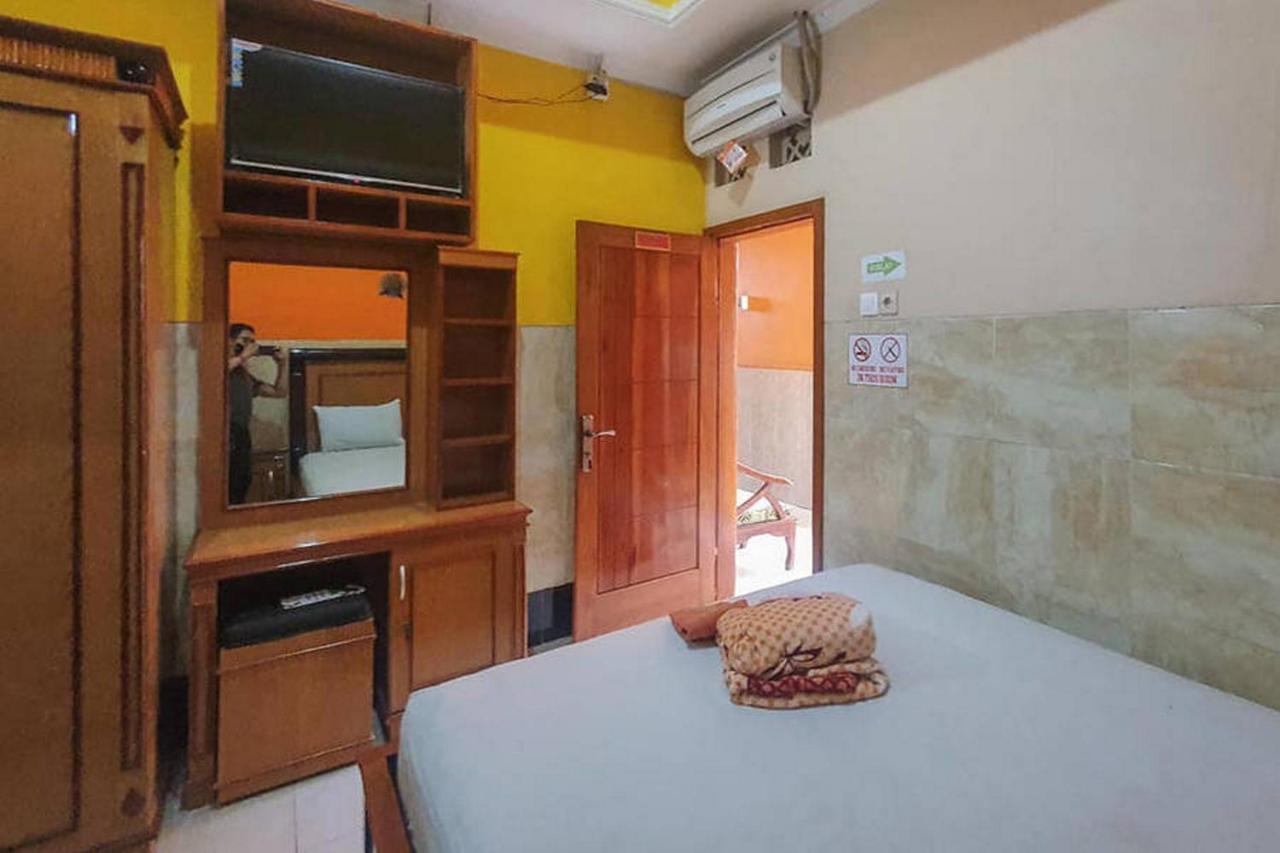 Homestay Gayatri Sawojajar Near Univ Negeri Malang Kampus 2 Mitra Reddoorz Екстер'єр фото