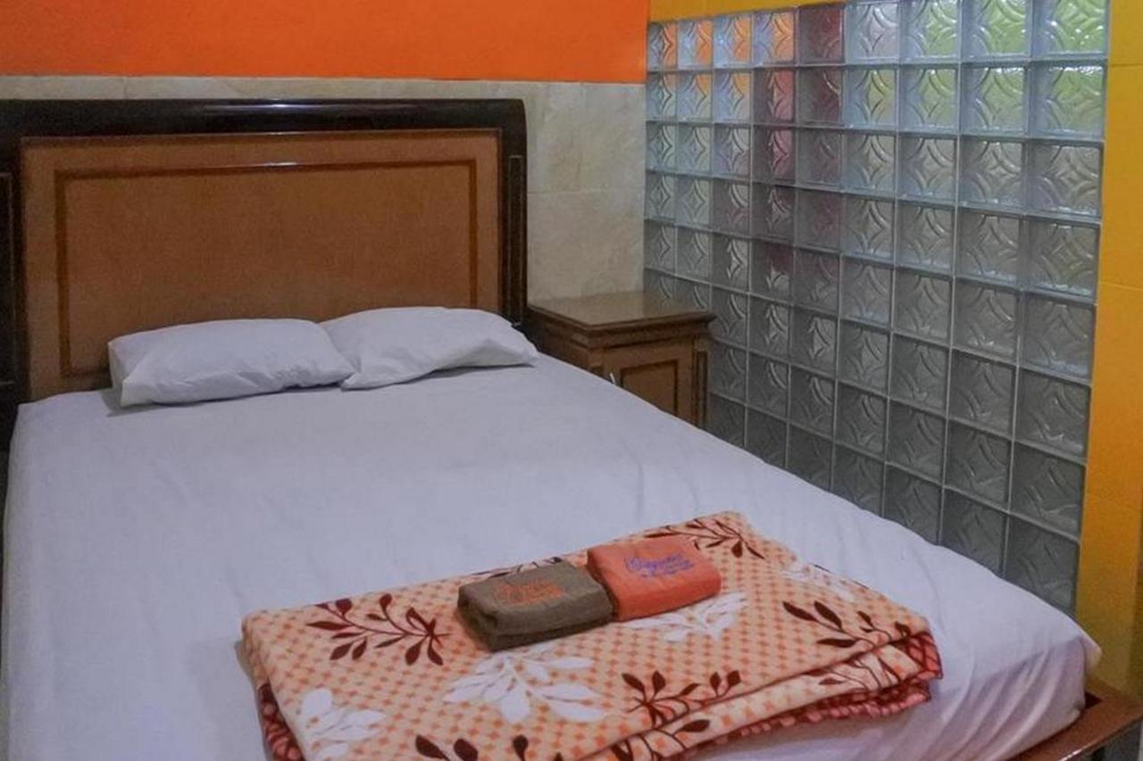Homestay Gayatri Sawojajar Near Univ Negeri Malang Kampus 2 Mitra Reddoorz Екстер'єр фото