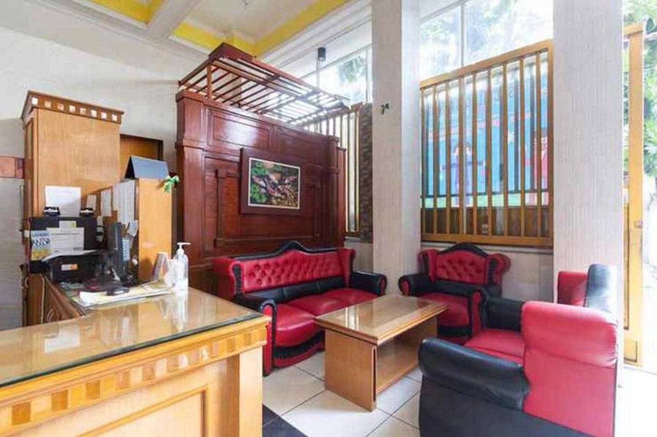 Homestay Gayatri Sawojajar Near Univ Negeri Malang Kampus 2 Mitra Reddoorz Екстер'єр фото